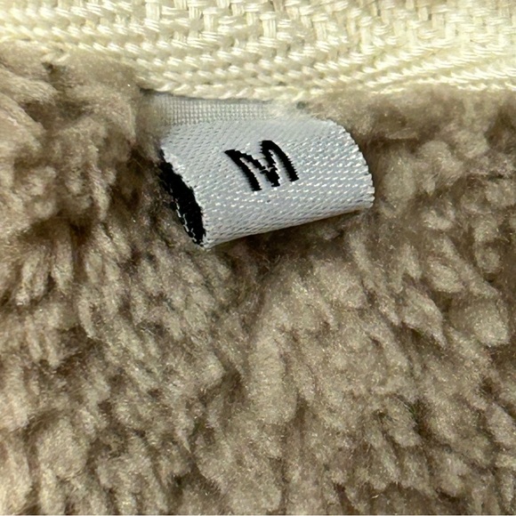 Womens Sherpa Sweatshirt Sz M Pullover 1/4 Zip Pockets Love You Grandma Logo - Picture 8 of 12